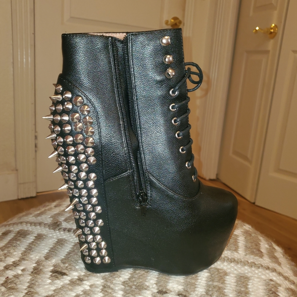 Spike Jeffrey Cambell Play Booties